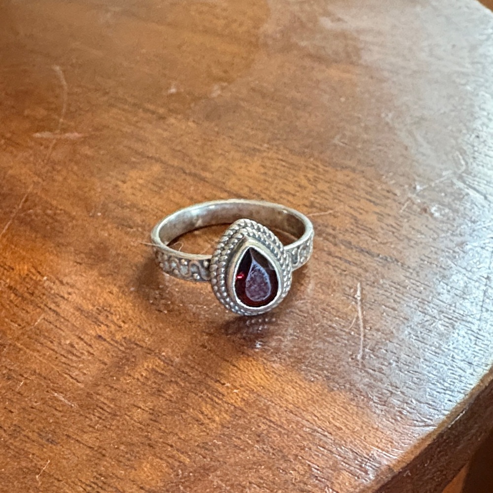 Elegant Silver and Garnet ring size 6